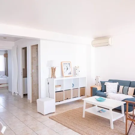 Elegance - Balcony & Quiet Near Shops Daire *